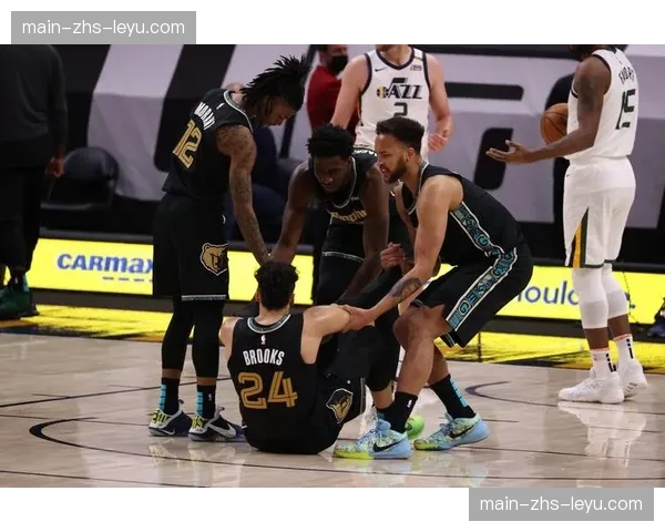 赛后述评：年轻雷霆锁定西北区头名，经验不足仍是季后赛最大隐忧