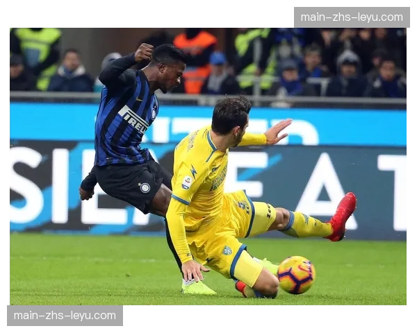 萨索洛3-2险胜弗罗西诺内，赢得宝贵三分